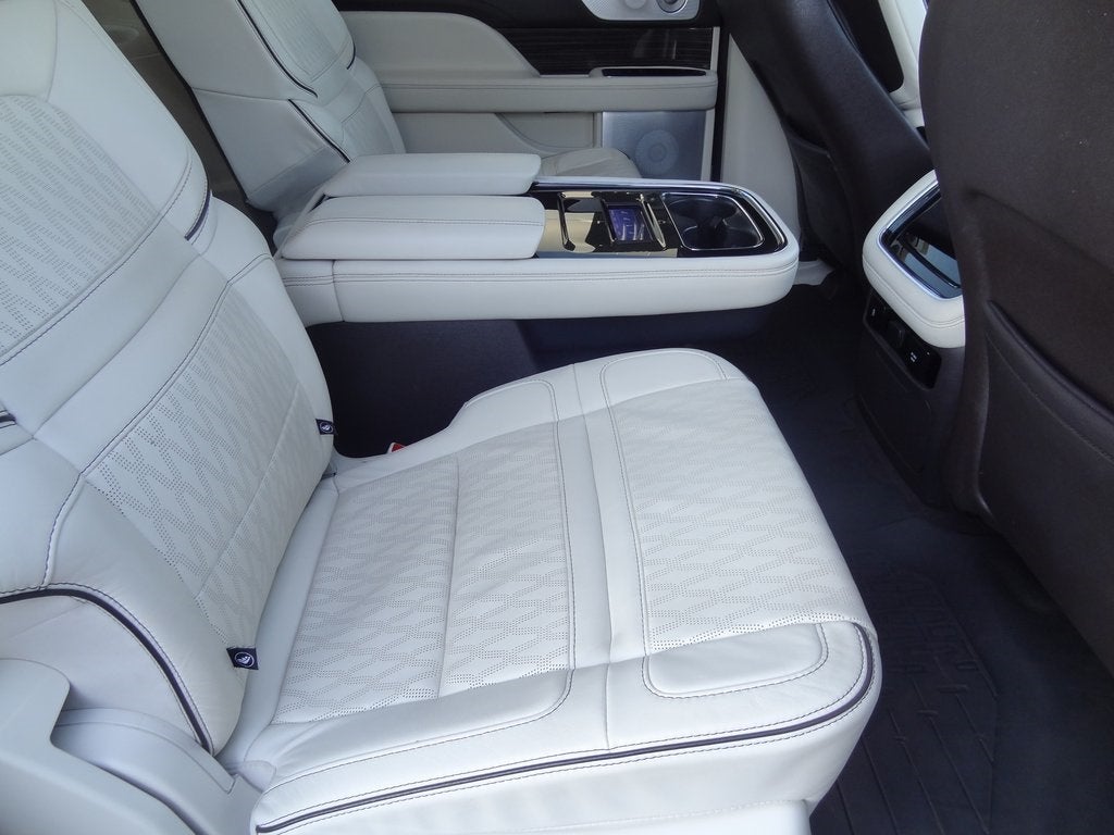 2023 Lincoln Navigator L L Black Label