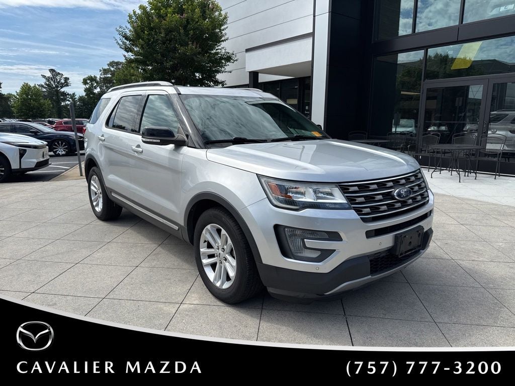 2017 Ford Explorer XLT FWD's photo