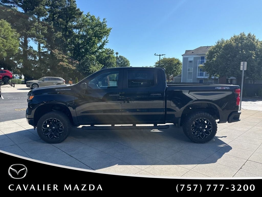 2022 Chevrolet Silverado 1500 Custom