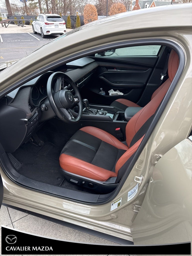 2024 Mazda Mazda3 2.5 Carbon Turbo