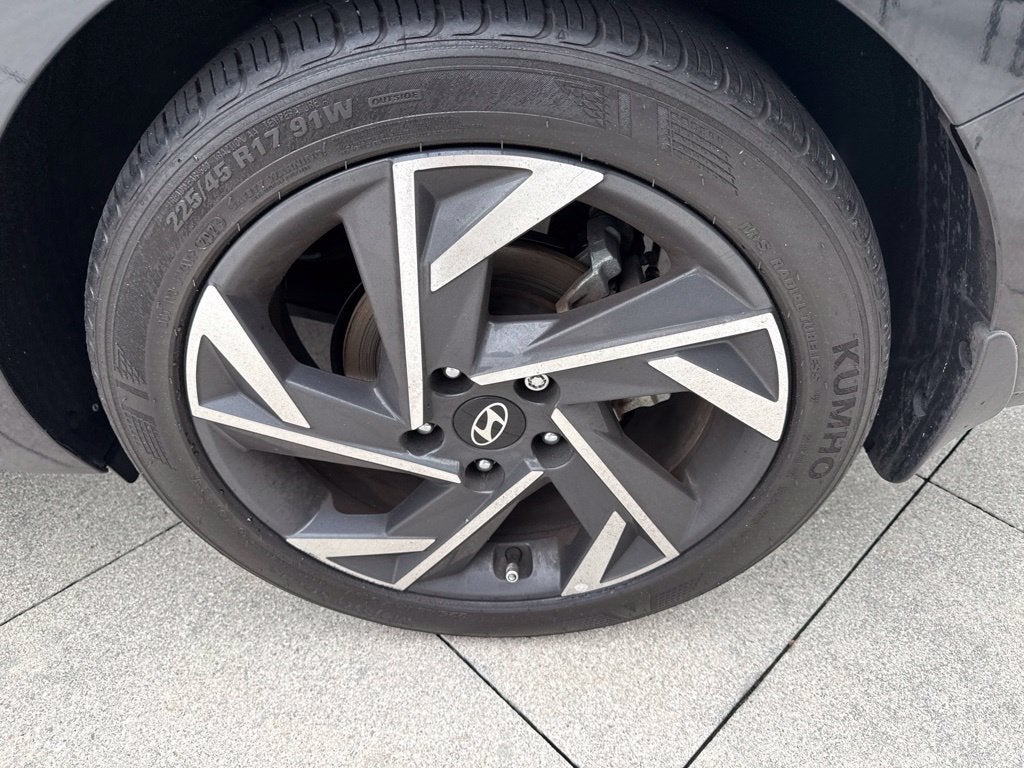 2024 Hyundai Elantra Limited