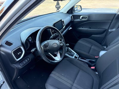 2022 Hyundai Venue SEL