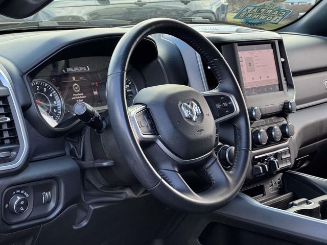 2022 RAM 1500 Big Horn Crew Cab 4x4 5'7' Box