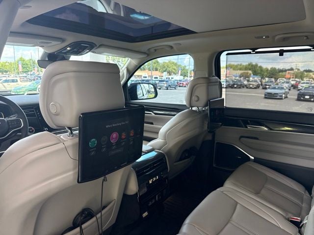 2024 Jeep Wagoneer Base