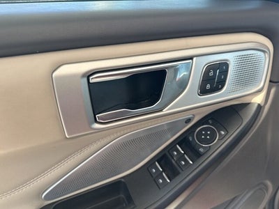 2020 Ford Explorer Platinum