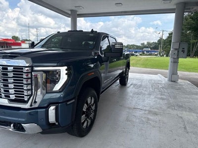 2025 GMC Sierra 2500HD Denali