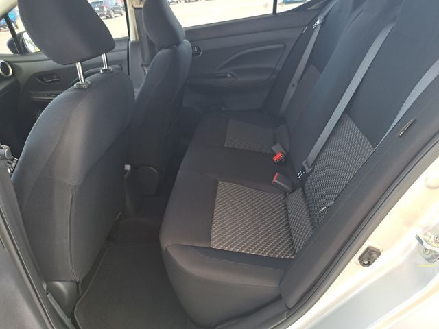 2023 Nissan Versa 1.6 S