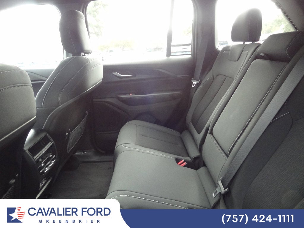 2024 Jeep Grand Cherokee Laredo