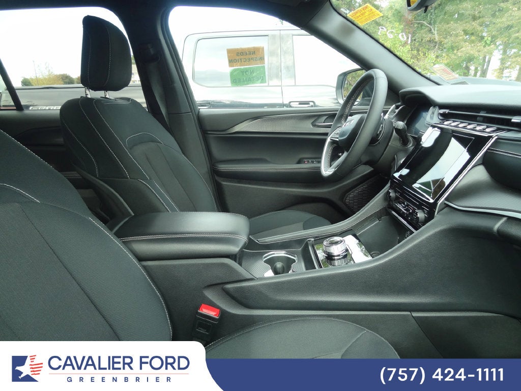 2024 Jeep Grand Cherokee Laredo
