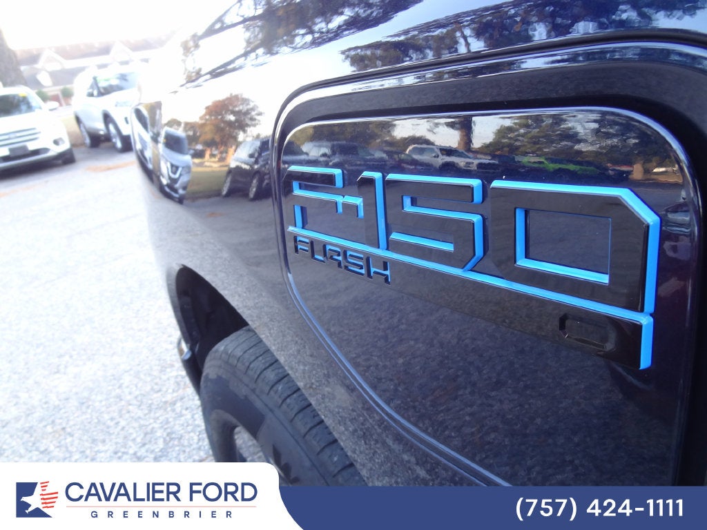 2025 Ford F-150 Lightning Flash