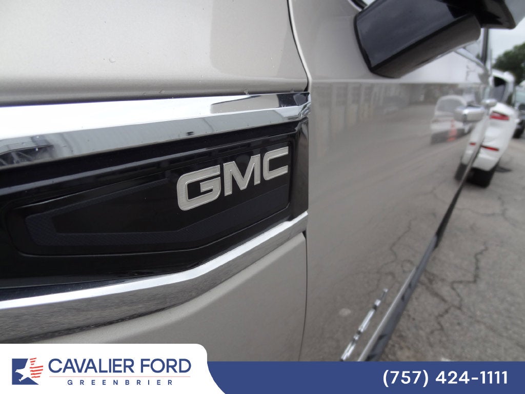 2022 GMC Yukon XL SLT