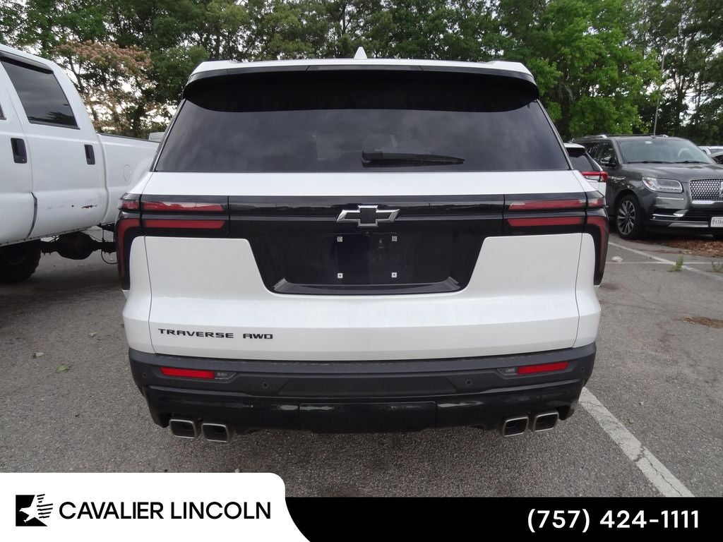 2025 Chevrolet Traverse LT