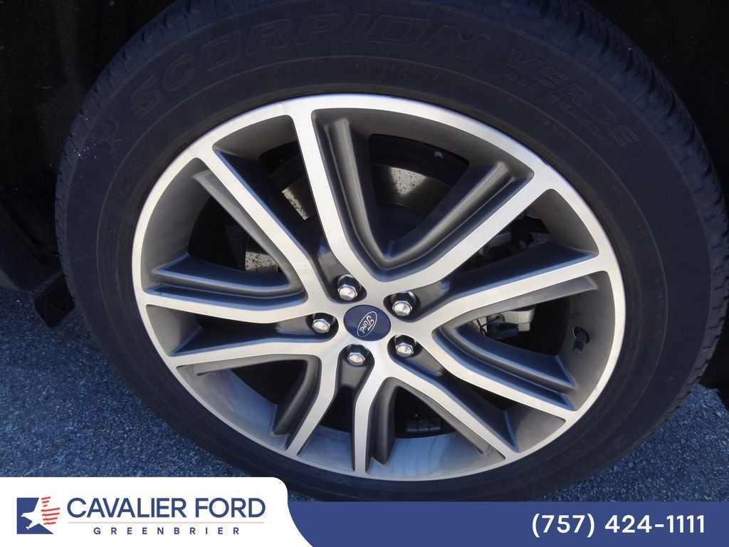 2022 Ford Edge Titanium