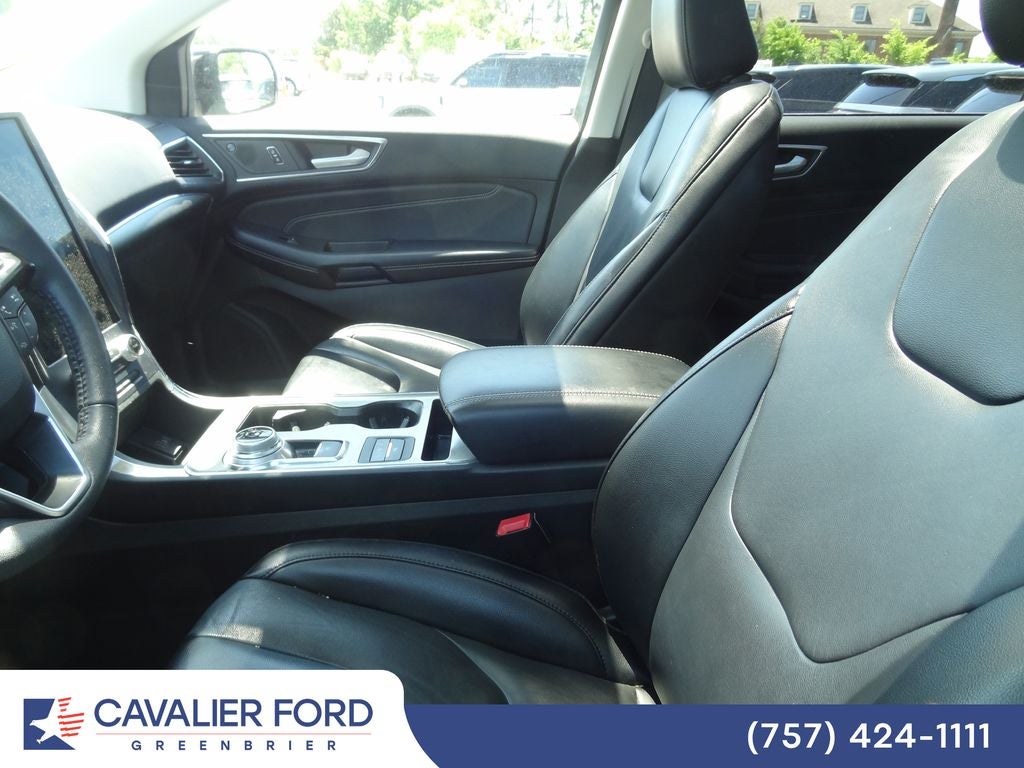 2022 Ford Edge Titanium