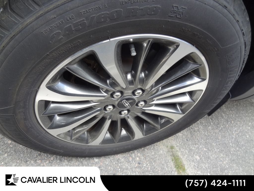 2022 Lincoln Nautilus Standard Standard
