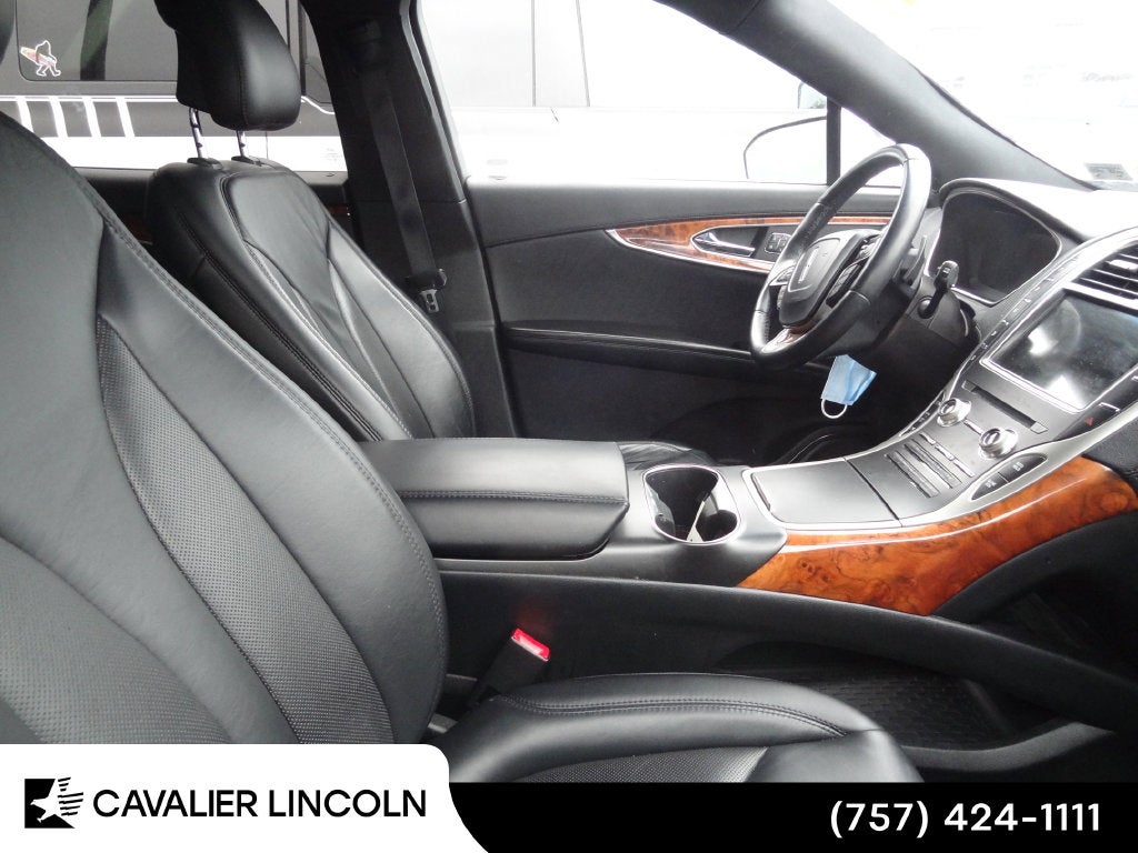 2019 Lincoln Nautilus Select