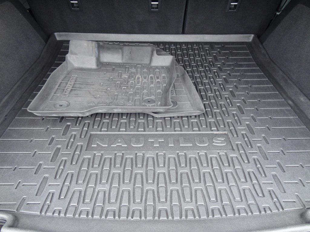 2020 Lincoln Nautilus Black Label