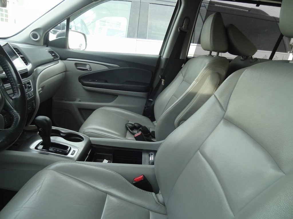 2017 Honda Pilot EX-L w/Rear Entertainment System