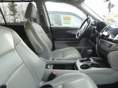 2017 Honda Pilot EX-L w/Rear Entertainment System