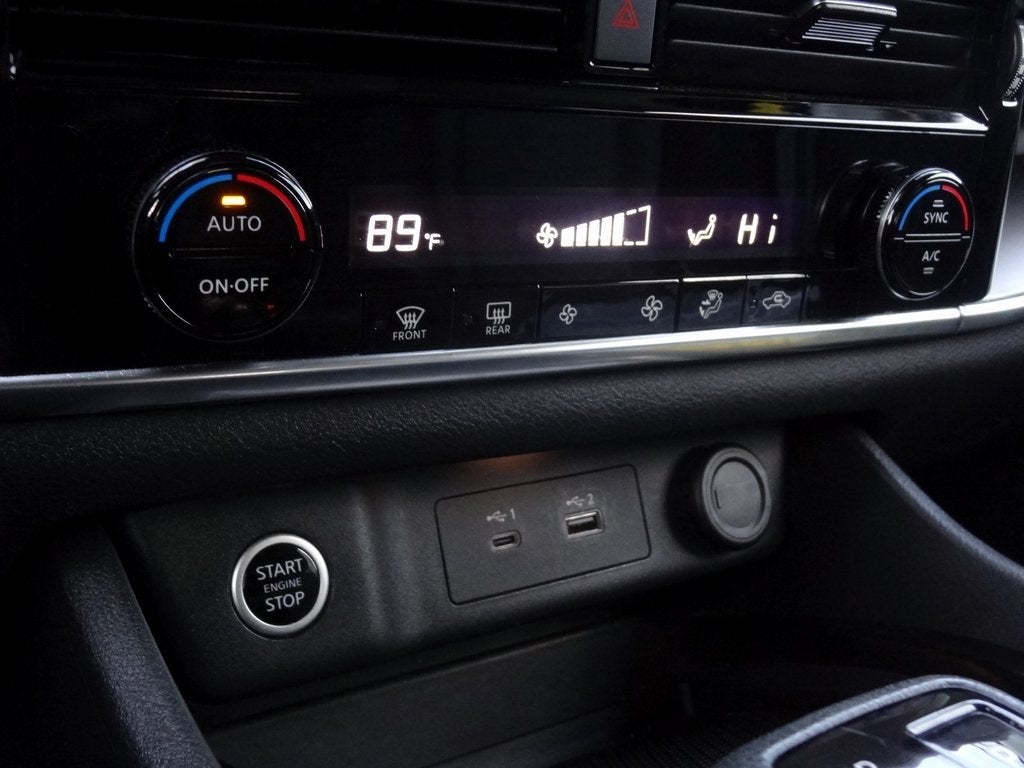 2022 Nissan Rogue SV