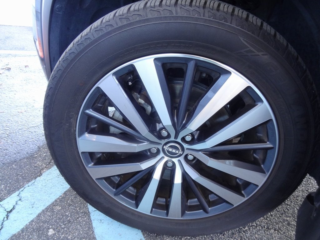 2022 Nissan Pathfinder Platinum