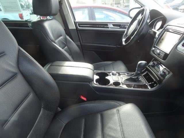 2017 Volkswagen Touareg V6 Executive