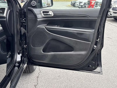 2020 Jeep Grand Cherokee Base