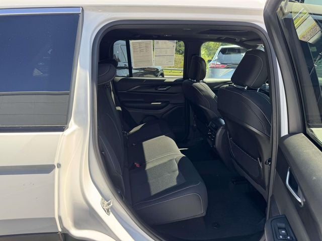 2024 Jeep Grand Cherokee Laredo X