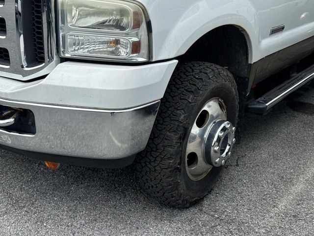 2005 Ford F-350SD Lariat DRW