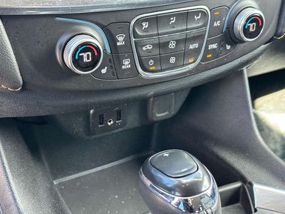 2018 Chevrolet Traverse LT Cloth w/1LT