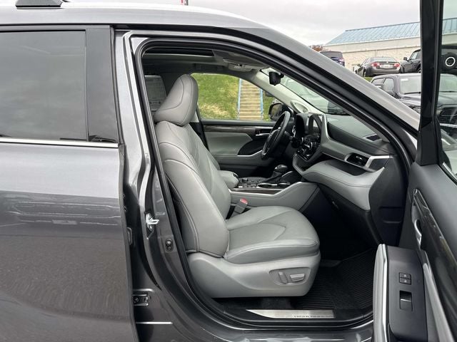 2024 Toyota Highlander Platinum