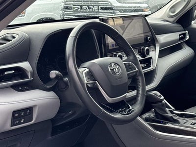 2024 Toyota Highlander Platinum