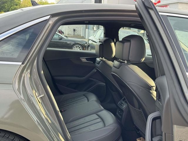 2023 Audi A4 45 S line Premium Plus quattro