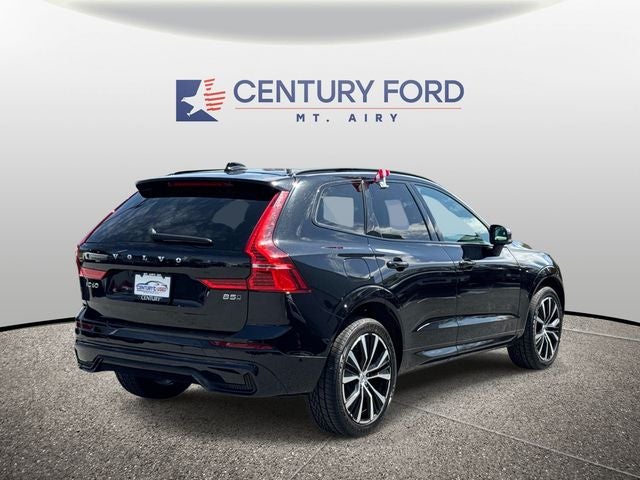 2024 Volvo XC60 B5 Plus Dark Theme