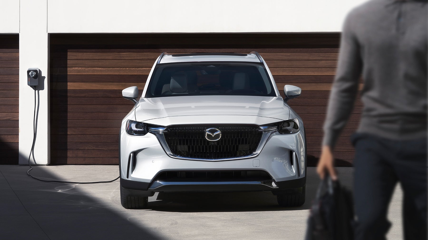 Electric vs Hybrid Vehicles 